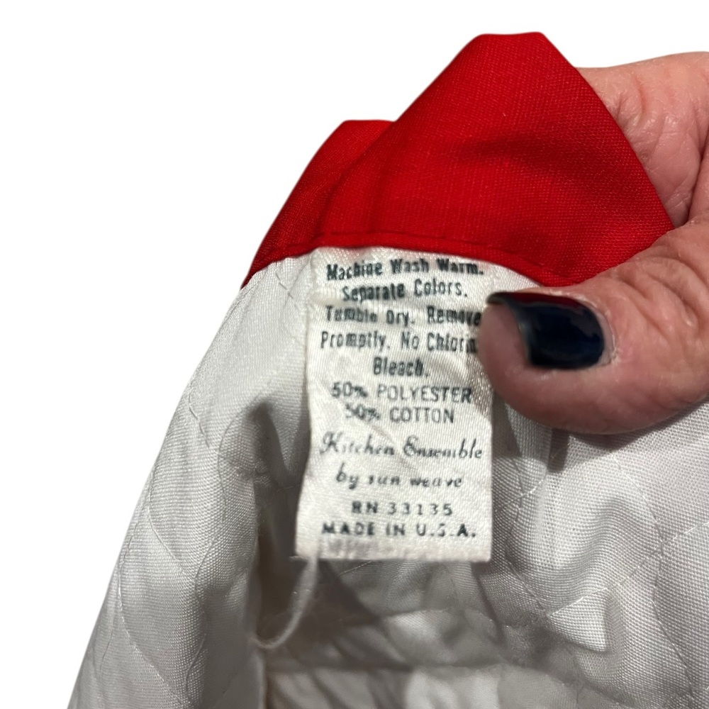 Vintage quilted one pocket waist apron from kitchen Ensemble - Picture 4 of 5